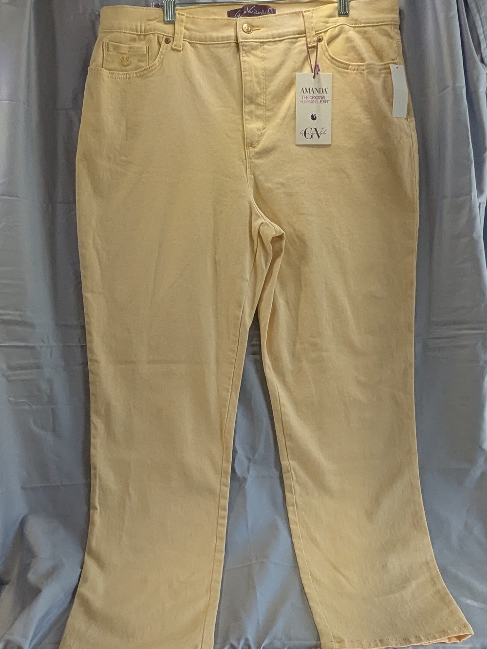 NWT Gloria Vanderbilt  Amanda Collection Butter Yellow Denim Jeans Size 16